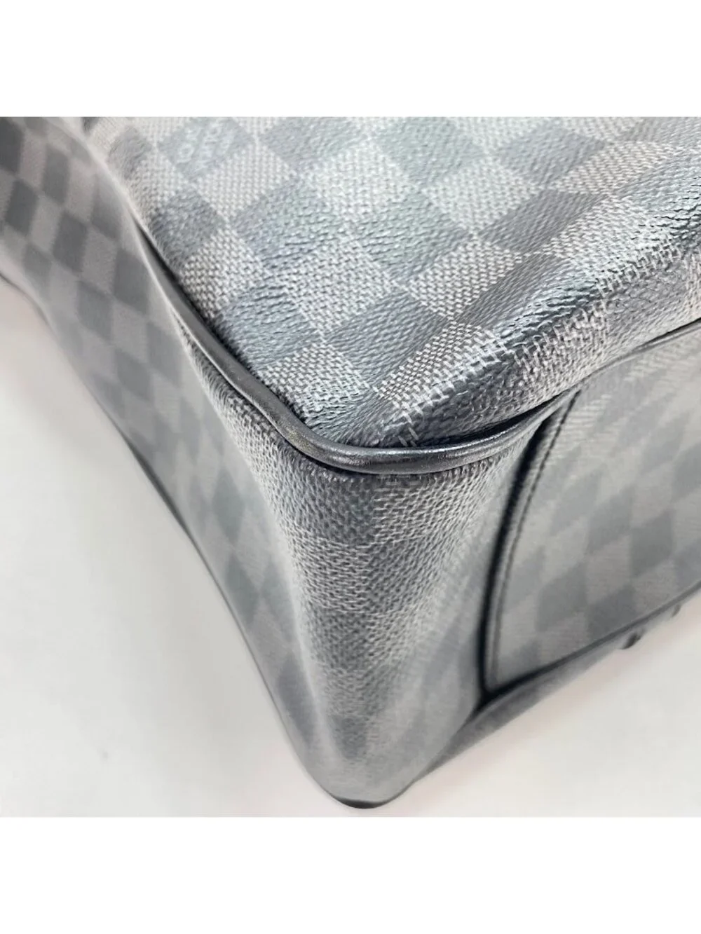 Louis Vuitton Tote Tadao